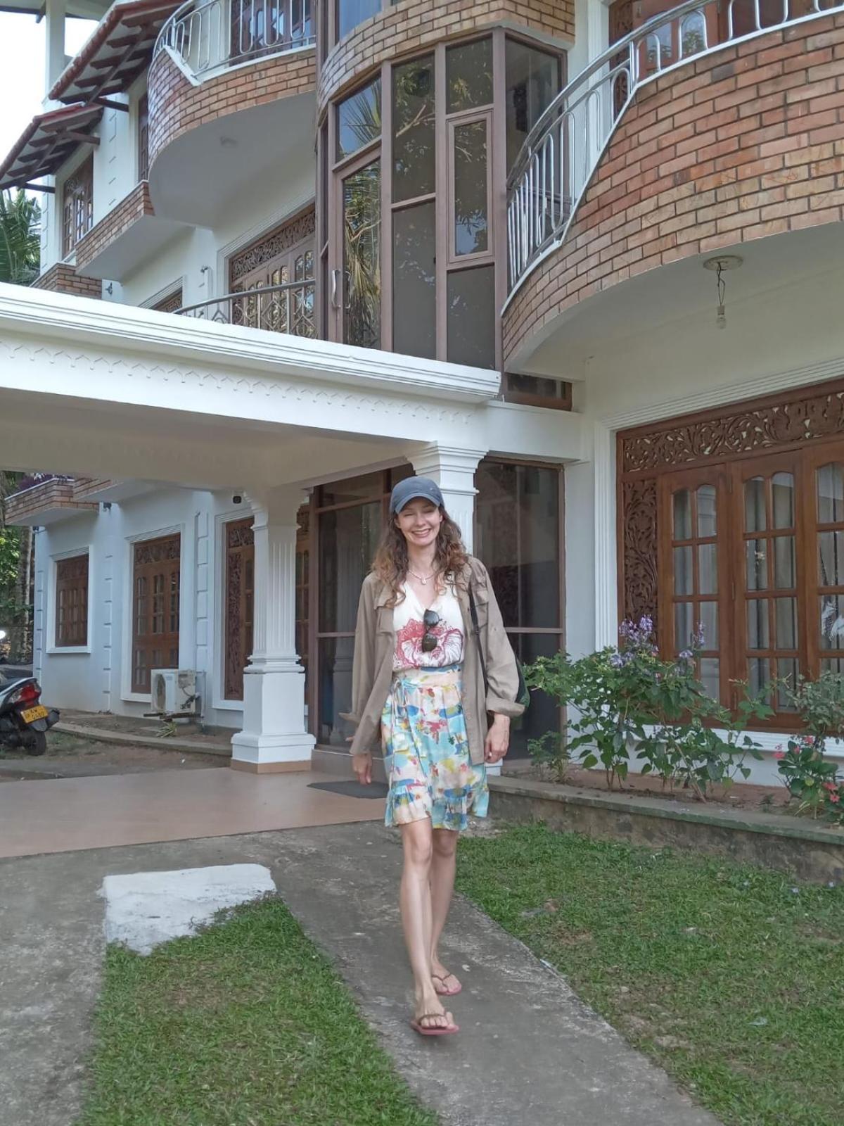 Mount House Hotel Apartment Dikwella Bagian luar foto