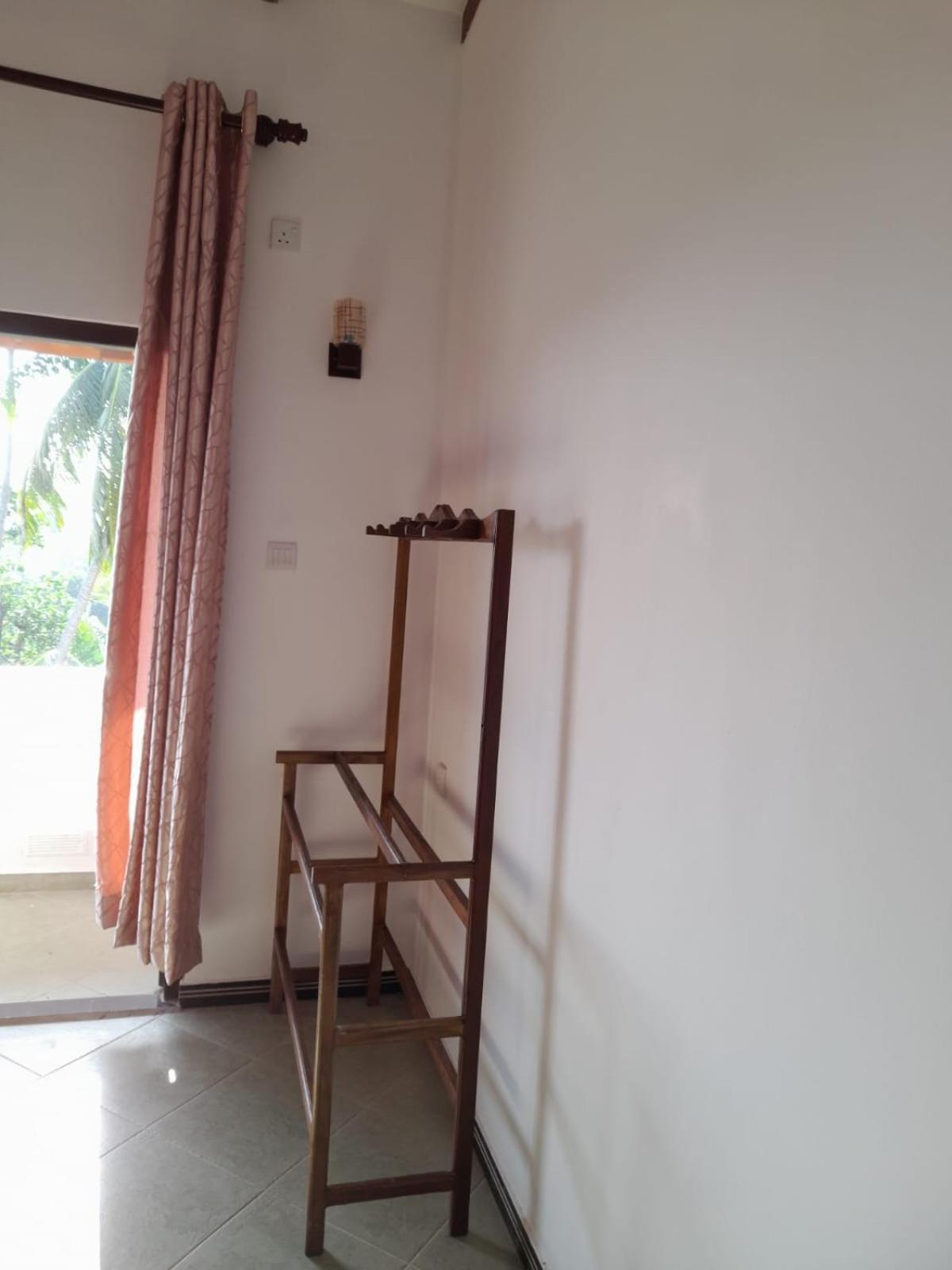 Mount House Hotel Apartment Dikwella Bagian luar foto